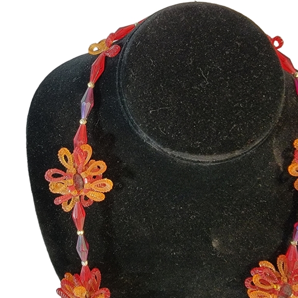 West Germany Early Vintage Plastic Loopy Red Orange Flower Necklace - Picture 5 of 11